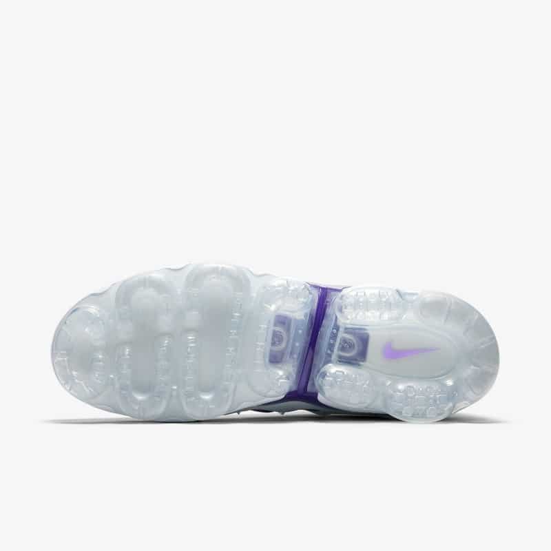 Nike vapormax plus sales black and purple